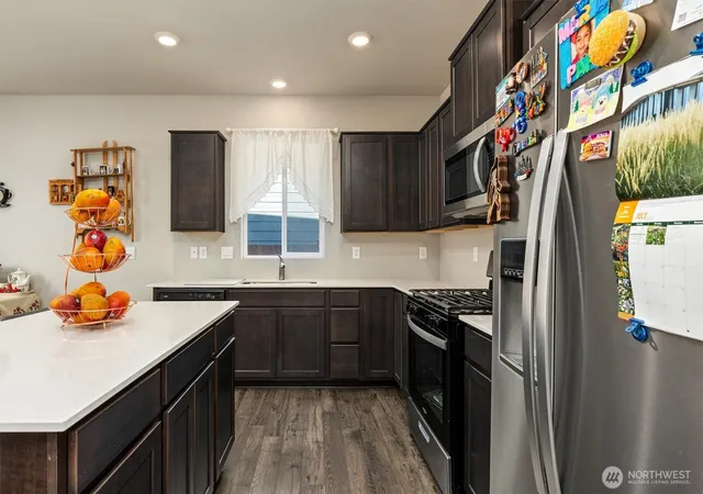 Photo 3 of Single family home for sale at 10815 188th Street E, Puyallup, WA 98374 | MLS# NWM2559728 | Listing updated on 2026-09-28