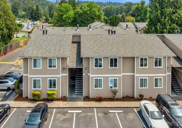 Photo 2 of Condo for sale at 1609 Maple Ln #C1-C8, Kent, WA 98030 | MLS# NWM2559752 | Listing updated on 2026-09-23