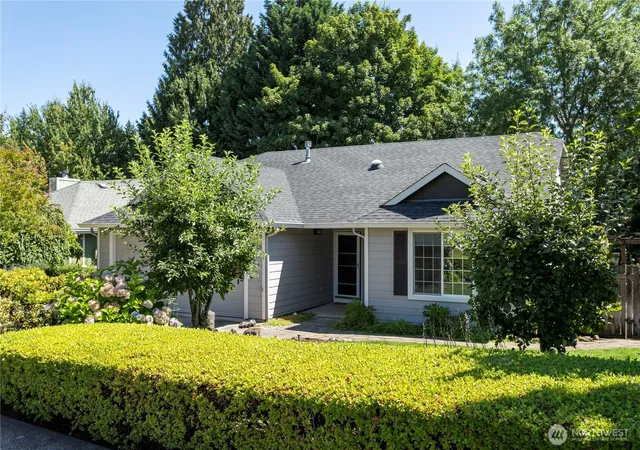 Photo 3 of Sale Pending at 10415 Ne 43rd Avenue, Vancouver, WA 98686 | MLS# NWM2559804 | Listing updated on 2026-10-01
