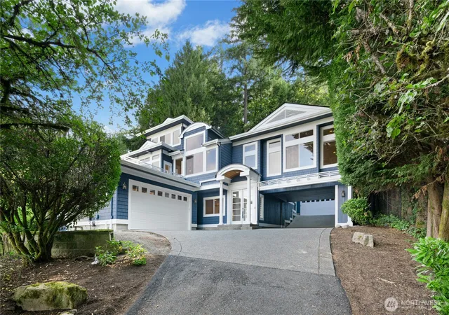 Photo 3 of Single family home for sale at 13130 Holmes Point Dr Ne, Kirkland, WA 98034 | MLS# NWM2559856 | Listing updated on 2026-09-25