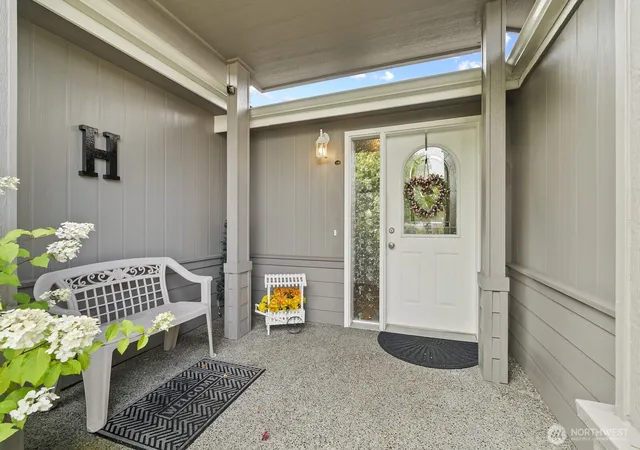 Photo 2 of Condo for sale at 27229 217th Place Se #162, Maple Valley, WA 98038 | MLS# NWM2559880 | Listing updated on 2026-09-27
