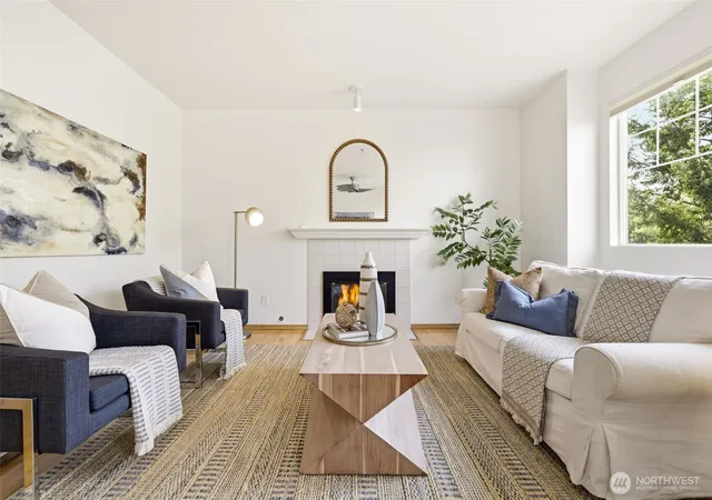 Photo 3 of Townhouse for sale at 2300 Benson Rd S #F5, Renton, WA 98055 | MLS# NWM2559906 | Listing updated on 2026-09-23