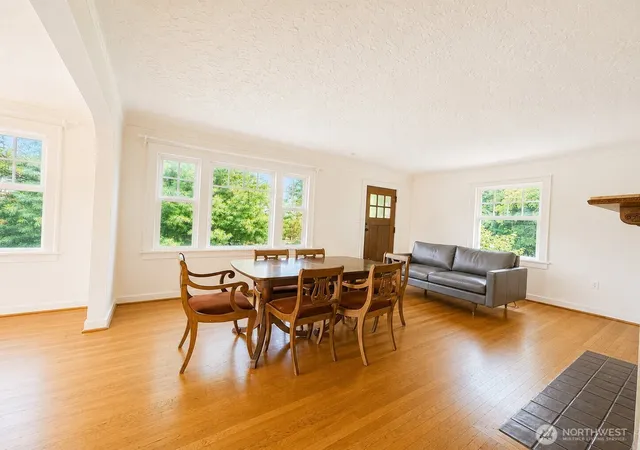 Photo 3 of Single family home for sale at 11711 82nd Avenue S, Seattle, WA 98178 | MLS# NWM2559914 | Listing updated on 2026-09-23