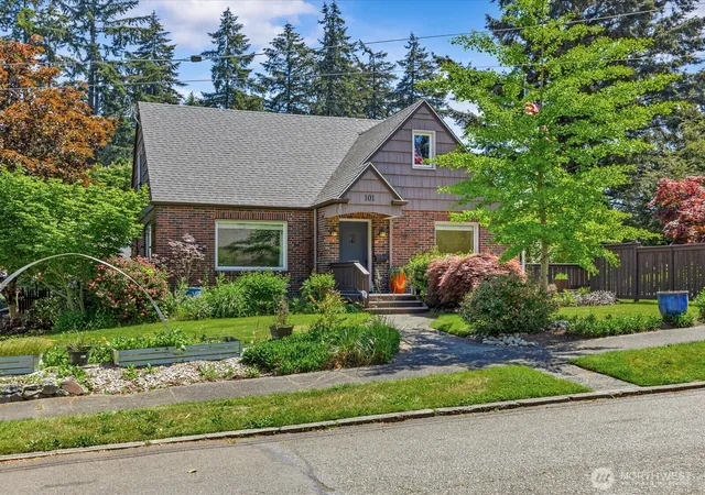 Photo 1 of Sale Pending at 101 Eldorado Ave, Fircrest, WA 98466 | MLS# NWM2559990 | Listing updated on 2026-09-11