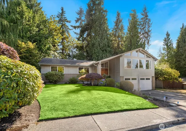 Photo 1 of Single family home for sale at 17202 Sealawn Pl, Edmonds, WA 98026 | MLS# NWM2560165 | Listing updated on 2026-10-01