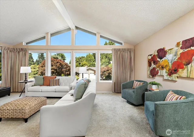 Photo 4 of Single family home for sale at 17202 Sealawn Pl, Edmonds, WA 98026 | MLS# NWM2560165 | Listing updated on 2026-10-01