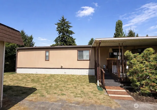 Photo 2 of Manufactured home for sale at 8508 144th Avenue E #11, Puyallup, WA 98372 | MLS# NWM2560278 | Listing updated on 2026-09-23