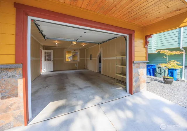 Photo 3 of Sale Pending at 521 Ave C, Snohomish, WA 98290 | MLS# NWM2560365 | Listing updated on 2026-09-29