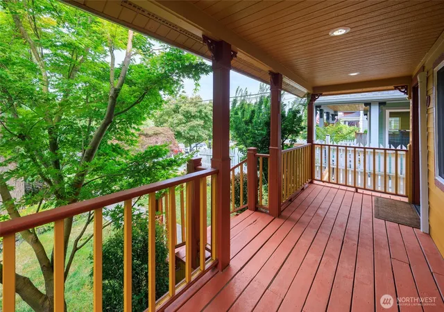 Photo 4 of Sale Pending at 521 Ave C, Snohomish, WA 98290 | MLS# NWM2560365 | Listing updated on 2026-09-29