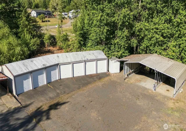 Photo 4 of Single family home for sale at 2500 Harris St, Kelso, WA 98626 | MLS# NWM2560394 | Listing updated on 2026-09-23
