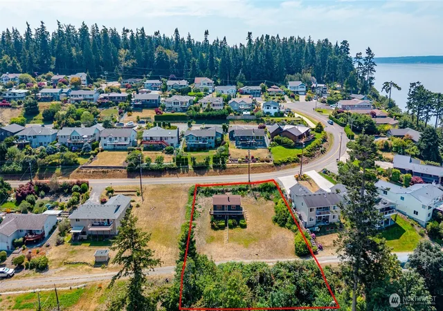 Photo 3 of Single family home for sale at 881 Rocky Point Dr, Camano Island, WA 98282 | MLS# NWM2560588 | Listing updated on 2026-09-29