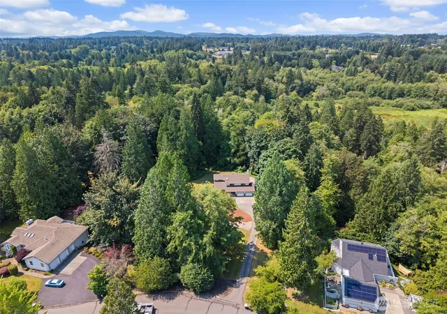 Photo 3 of Sale Pending at 5231 Vine Ct Ne, Olympia, WA 98516 | MLS# NWM2560648 | Listing updated on 2026-09-25