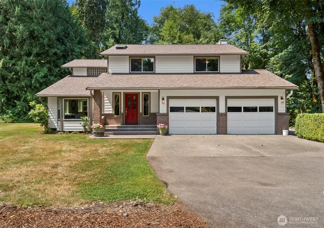 Photo 3 of Sale Pending at 5231 Vine Ct NE, Olympia, WA 98516 | MLS# NWM2560648 | Listing updated on 2026-09-25