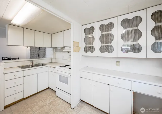 Photo 4 of Manufactured home for sale at 3235 S 182nd Street, Sea Tac, WA 98188 | MLS# NWM2560653 | Listing updated on 2026-09-30
