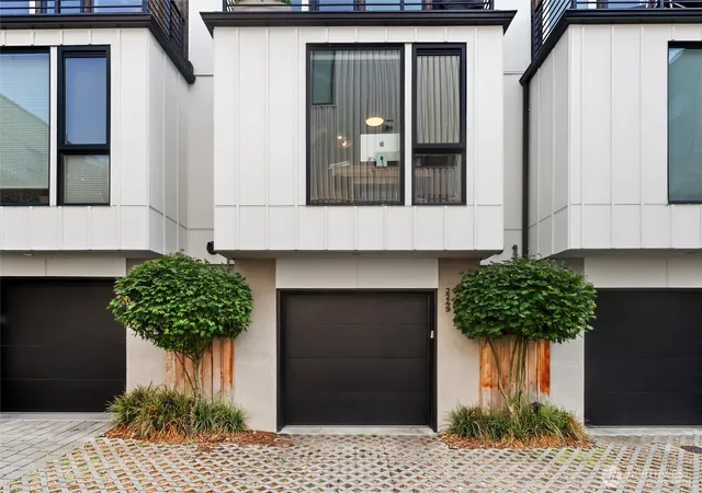 Photo 2 of Townhouse for sale at 2249 Minor Ave E, Seattle, WA 98102 | MLS# NWM2560695 | Listing updated on 2026-10-26