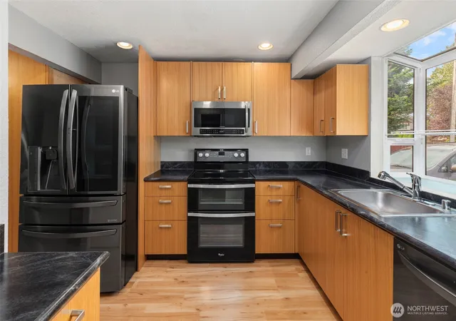 Photo 3 of Condo for sale at 120 124th Street SW #E1, Everett, WA 98204 | MLS# NWM2560726 | Listing updated on 2026-09-23