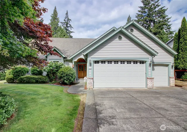 Photo 3 of Single family home for sale at 11 Whispering Cedars Ct, Bellingham, WA 98229 | MLS# NWM2560747 | Listing updated on 2026-09-28
