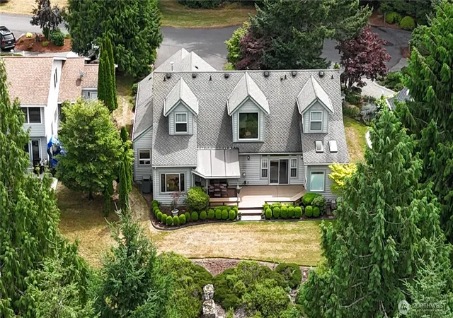 Photo 4 of Single family home for sale at 11 Whispering Cedars Ct, Bellingham, WA 98229 | MLS# NWM2560747 | Listing updated on 2026-09-28
