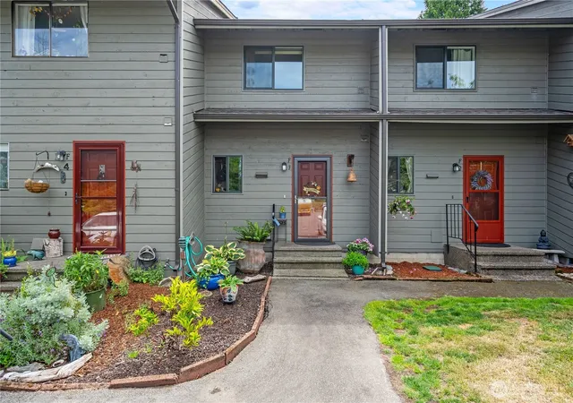 Photo 1 of Townhouse for sale at 7650 Birch Bay Dr #F3, Blaine, WA 98230 | MLS# NWM2560974 | Listing updated on 2026-10-01