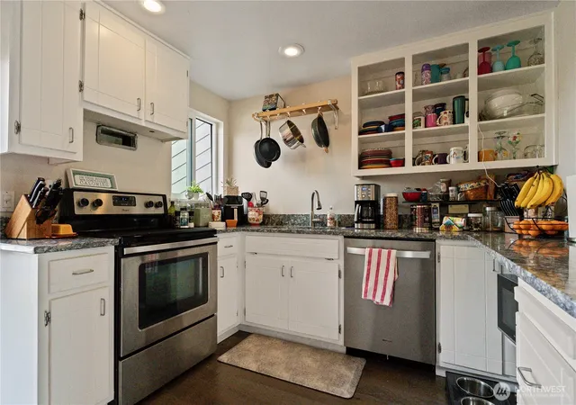 Photo 3 of Townhouse for sale at 7650 Birch Bay Dr #F3, Blaine, WA 98230 | MLS# NWM2560974 | Listing updated on 2026-10-01