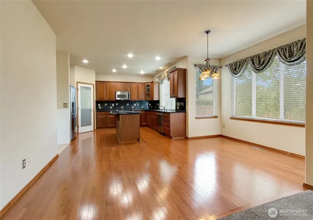 Photo 4 of Single family home for sale at 13427 169th Street Ct E, Puyallup, WA 98374 | MLS# NWM2561102 | Listing updated on 2026-09-21