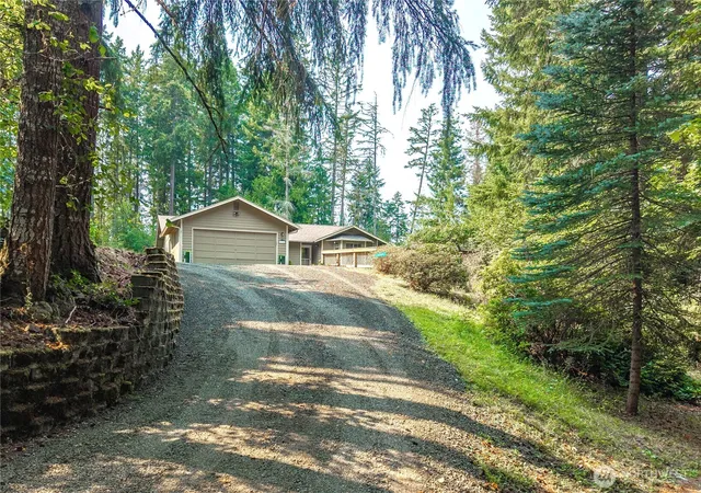 Photo 4 of Single family home for sale at 14342 Brandie Ct SE, Yelm, WA 98597 | MLS# NWM2561151 | Listing updated on 2026-09-30