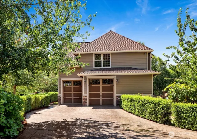 Photo 3 of Single family home for sale at 2719 Wildrose Ct, Bellingham, WA 98229 | MLS# NWM2561172 | Listing updated on 2026-10-01