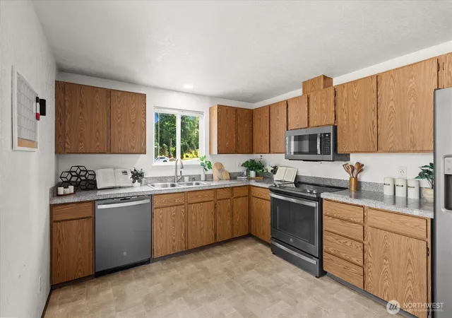 Photo 3 of Single family home for sale at 8115 145th Drive SE, Snohomish, WA 98290 | MLS# NWM2561176 | Listing updated on 2026-09-23