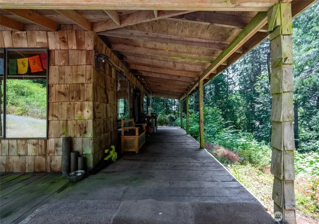 Photo 4 of Single family home for sale at 9075 Upper Frost Crk Rd, Maple Falls, WA 98266 | MLS# NWM2561182 | Listing updated on 2026-09-23