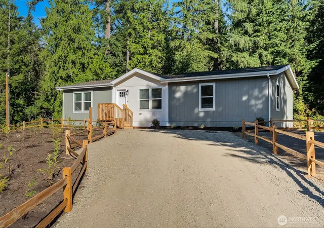 Manufactured home for sale at 23011 36th Street NE, Granite Falls, WA 98252 | MLS# NWM2561197