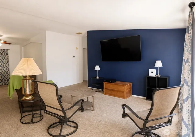 Photo 3 of Manufactured home for sale at 163 Blue Heron Dr, Longview, WA 98632 | MLS# NWM2561220 | Listing updated on 2026-09-23