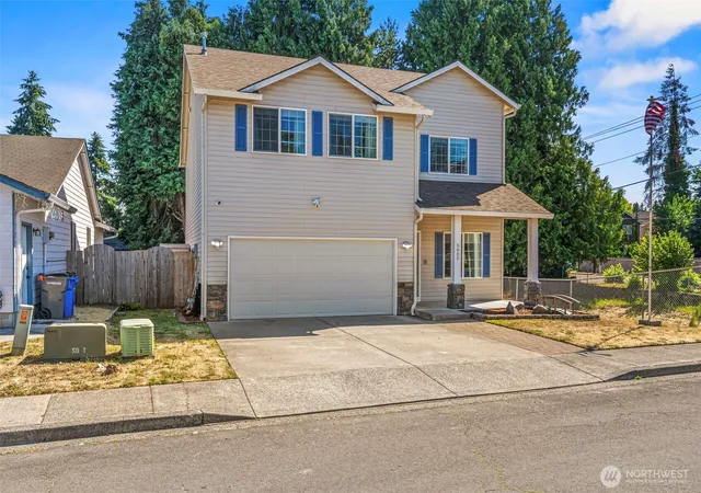 Photo 2 of Single family home for sale at 5605 Ne 55th Circle, Vancouver, WA 98661 | MLS# NWM2561416 | Listing updated on 2026-10-02
