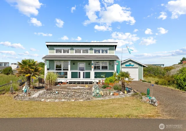 Photo 1 of Single family home for sale at 442 N Spinnaker Ave Sw, Ocean Shores, WA 98569 | MLS# NWM2561430 | Listing updated on 2026-09-23