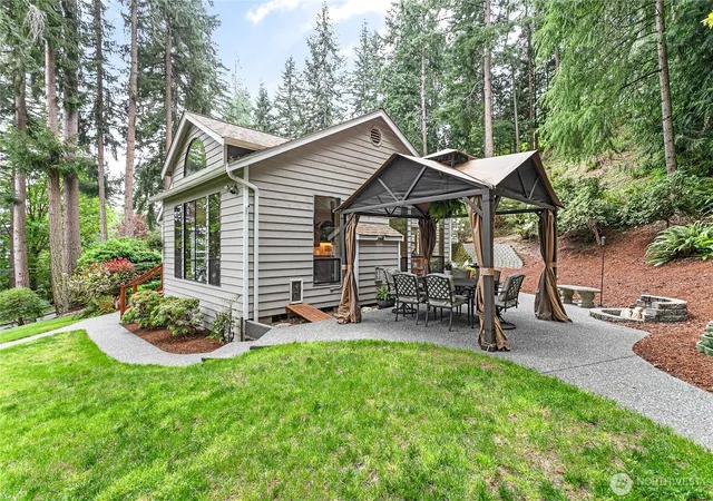 Photo 4 of Single family home for sale at 2336 Northshore Rd, Bellingham, WA 98226 | MLS# NWM2561431 | Listing updated on 2026-09-25