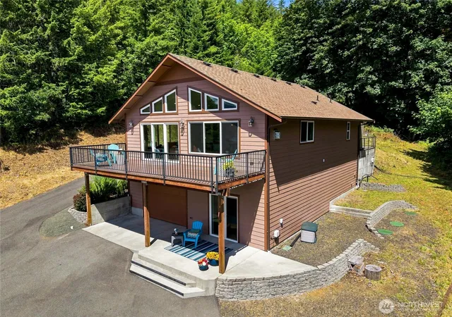 Photo 3 of Single family home for sale at 2040 Summit Lake Shore Rd NW, Olympia, WA 98502 | MLS# NWM2561435 | Listing updated on 2026-09-28