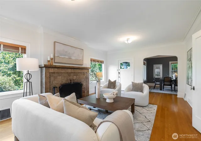 Photo 3 of Single family home for sale at 431 Smith St, Seattle, WA 98109 | MLS# NWM2561525 | Listing updated on 2026-10-01