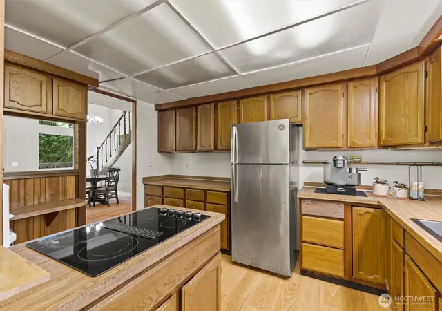 Photo 3 of Sale Pending at 4333 Wildwood Ln, Anacortes, WA 98221 | MLS# NWM2561567 | Listing updated on 2026-09-28