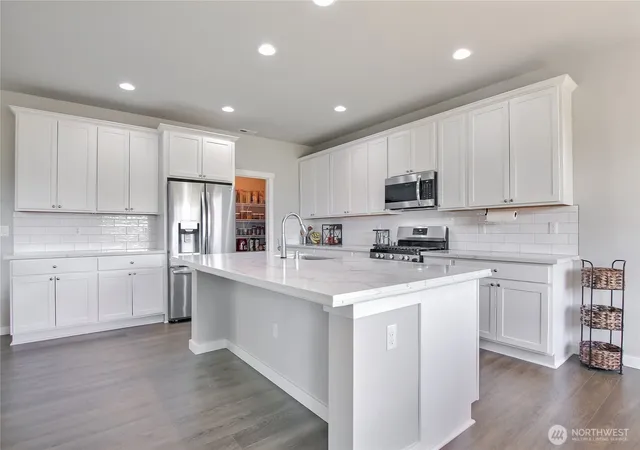 Photo 4 of Single family home for sale at 936 Yew Ave, Sultan, WA 98294 | MLS# NWM2561603 | Listing updated on 2026-09-23