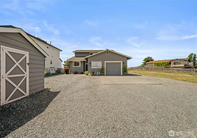 Photo 2 of Contingent at 4045 Saltspring Dr, Ferndale, WA 98248 | MLS# NWM2561628 | Listing updated on 2026-09-19