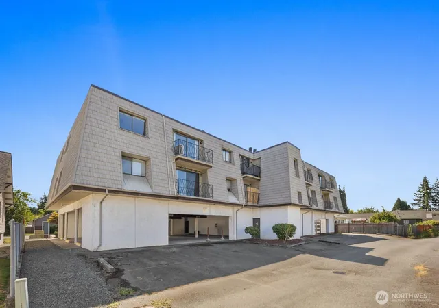 Photo 1 of Condo for sale at 435 Williams Ave N #206, Renton, WA 98057 | MLS# NWM2561777 | Listing updated on 2026-09-26
