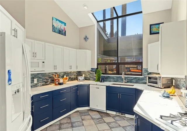Photo 2 of Single family home for sale at 3040 164th Pl Ne, Bellevue, WA 98008 | MLS# NWM2561819 | Listing updated on 2026-09-30