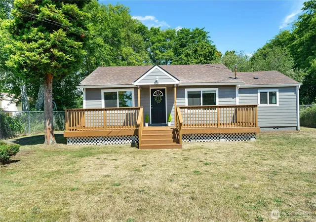 Photo 1 of Single family home for sale at 508 E Pacific Ave, Westport, WA 98595 | MLS# NWM2561900 | Listing updated on 2026-09-23