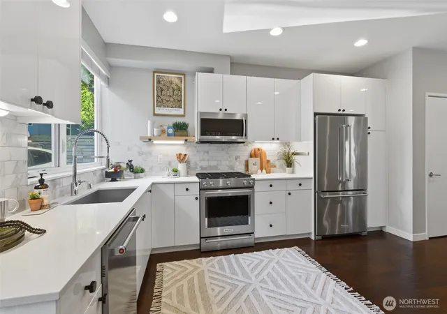 Photo 4 of Townhouse for sale at 1530 13th Avenue S #D, Seattle, WA 98144 | MLS# NWM2561953 | Listing updated on 2026-09-23