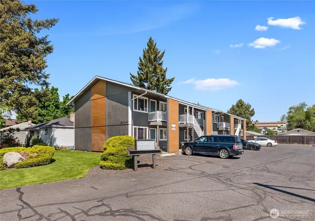Photo 1 of Multi family home for sale at 3123 E Carlisle Ave, Spokane, WA 99207 | MLS# NWM2562067 | Listing updated on 2026-09-23