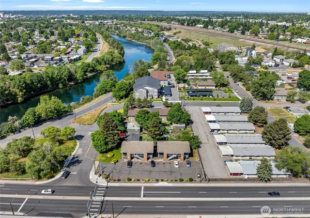 Photo 14 of Multi family home for sale at 3123 E Carlisle Ave, Spokane, WA 99207 | MLS# NWM2562067 | Listing updated on 2026-09-23