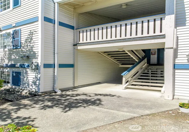 Photo 3 of Condo for sale at 949 Aberdeen Ave Ne #C107, Renton, WA 98056 | MLS# NWM2562090 | Listing updated on 2026-09-25