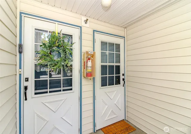 Photo 3 of Condo for sale at 949 Aberdeen Ave NE #C107, Renton, WA 98056 | MLS# NWM2562090 | Listing updated on 2026-09-25