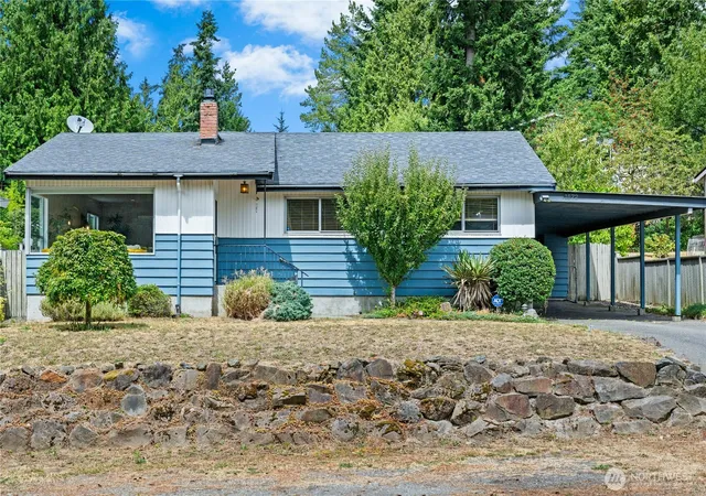 Photo 2 of Single family home for sale at 1572 Ne 170th Street, Shoreline, WA 98155 | MLS# NWM2562127 | Listing updated on 2026-10-23