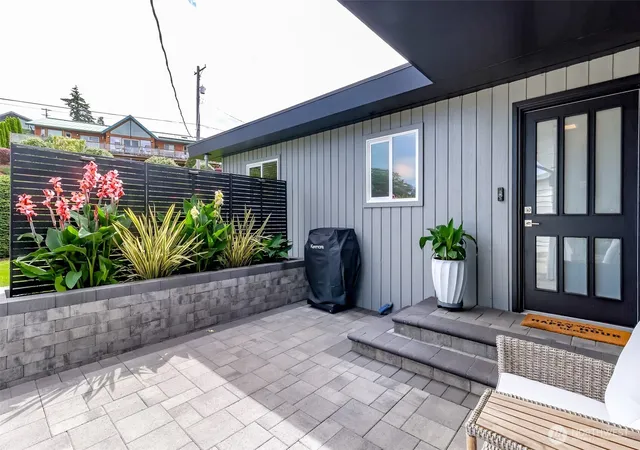 Photo 4 of Single family home for sale at 5564 Beverly Ave NE, Tacoma, WA 98422 | MLS# NWM2562128 | Listing updated on 2026-10-01