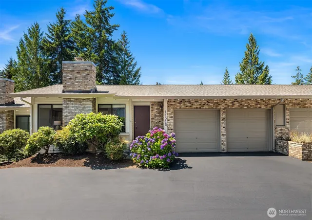 Photo 2 of Sale Pending at 11515 105th Place Ne #N-53, Kirkland, WA 98033 | MLS# NWM2562141 | Listing updated on 2026-09-25